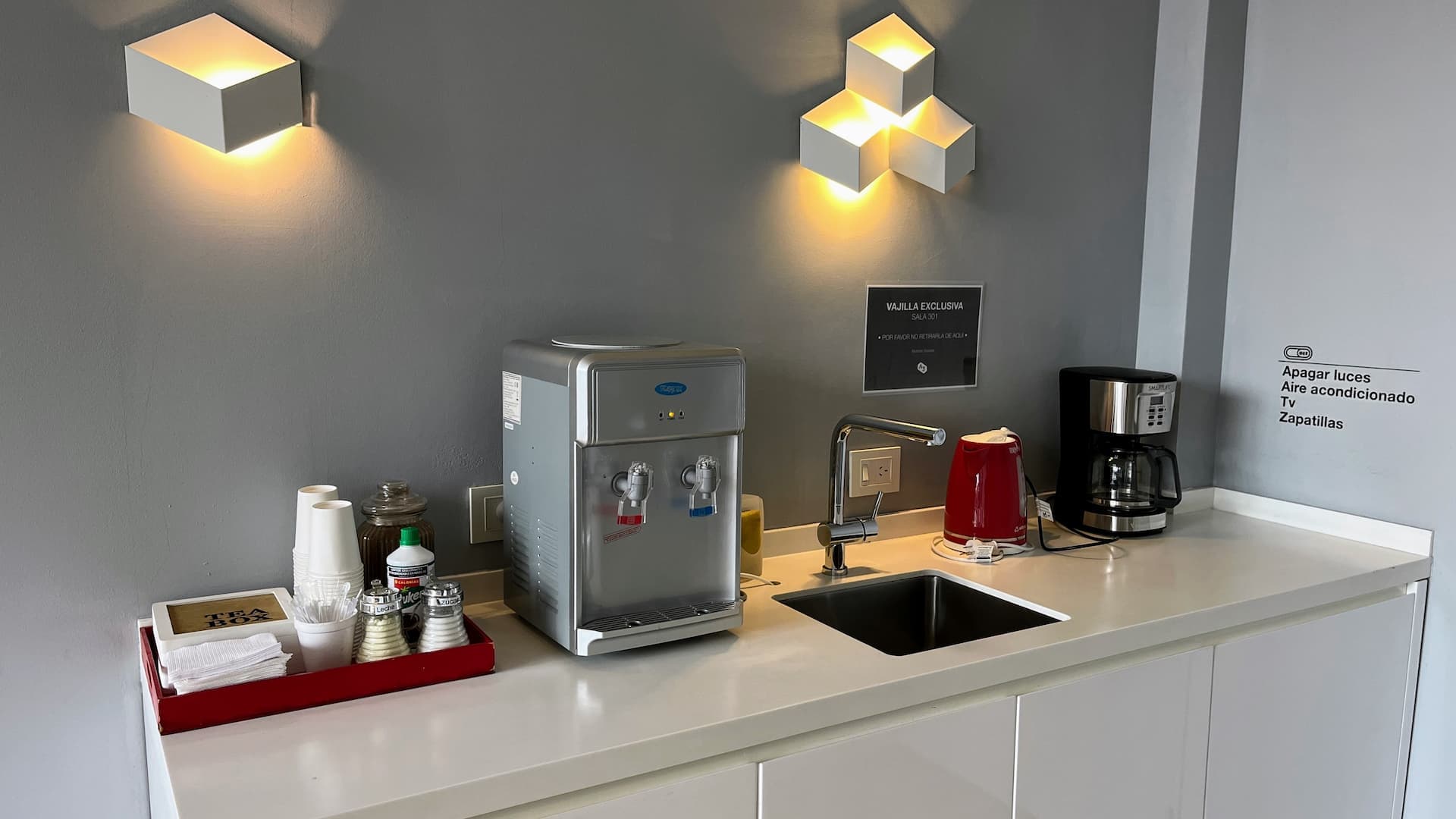 Sala de Reuniones - space